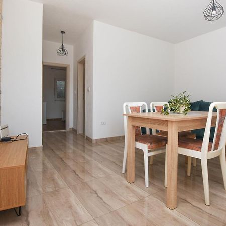 Apartamento Relax 1 Pakoštane Exterior foto